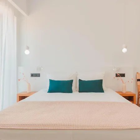 Plakakia Luxury